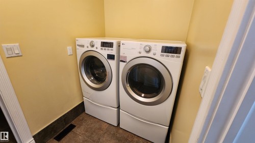 5110 50 Avenue, Elk Point, AB - Indoor Photo Showing Laundry Room