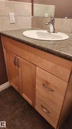 5110 50 Avenue, Elk Point, AB - Indoor Photo Showing Bathroom