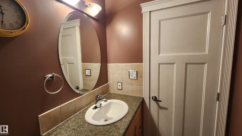 5110 50 Avenue, Elk Point, AB - Indoor Photo Showing Bathroom