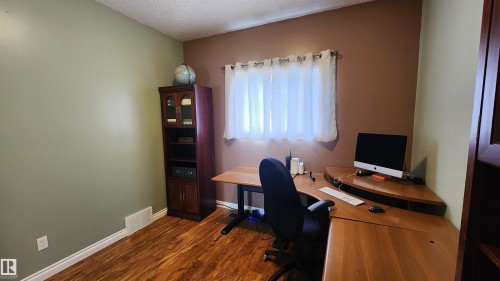 5110 50 Avenue, Elk Point, AB - Indoor Photo Showing Office