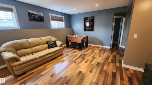 5110 50 Avenue, Elk Point, AB - Indoor