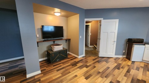 5110 50 Avenue, Elk Point, AB - Indoor