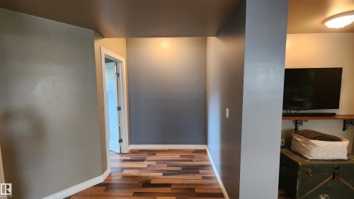 5110 50 Avenue, Elk Point, AB - Indoor Photo Showing Other Room