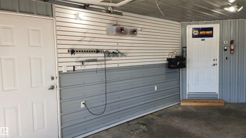 5110 50 Avenue, Elk Point, AB - Indoor Photo Showing Garage