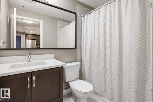 232 5504 Schonsee Drive, Edmonton, AB - Indoor Photo Showing Bathroom