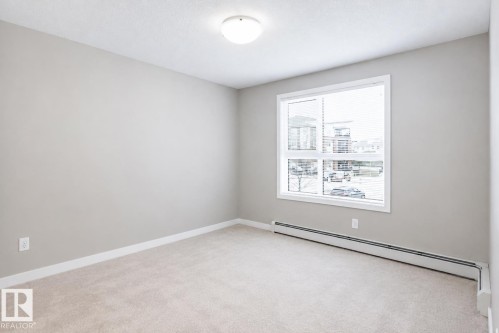 232 5504 Schonsee Drive, Edmonton, AB - Indoor Photo Showing Other Room