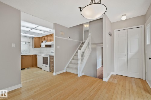 2409 47 Street, Edmonton, AB 