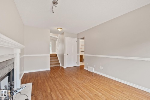 2409 47 Street, Edmonton, AB 