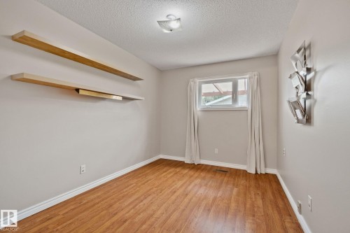 2409 47 Street, Edmonton, AB 