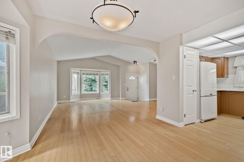 2409 47 Street, Edmonton, AB 