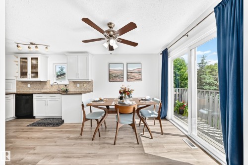4228 114 Avenue Nw, Edmonton, AB - Indoor