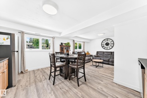 4228 114 Avenue Nw, Edmonton, AB - Indoor Photo Showing Dining Room