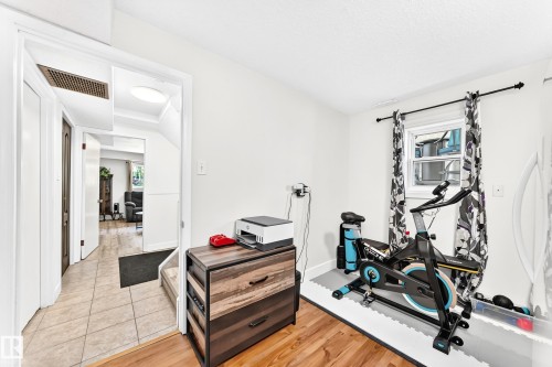 4228 114 Avenue Nw, Edmonton, AB - Indoor Photo Showing Gym Room