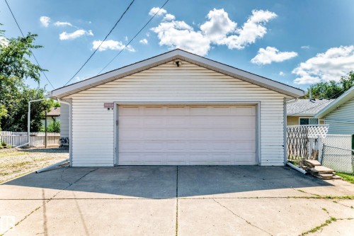 4228 114 Avenue Nw, Edmonton, AB - Outdoor