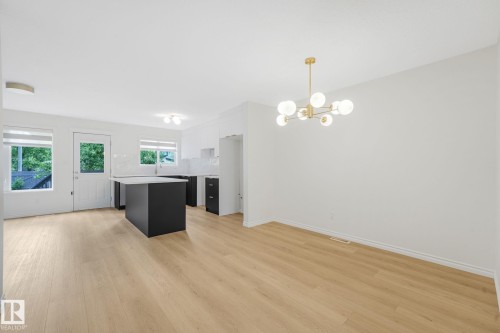 10216 150 Street Nw, Edmonton, AB - Indoor Photo Showing Kitchen