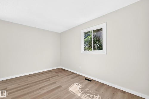 13835 114 Street Nw, Edmonton, AB - Indoor Photo Showing Other Room