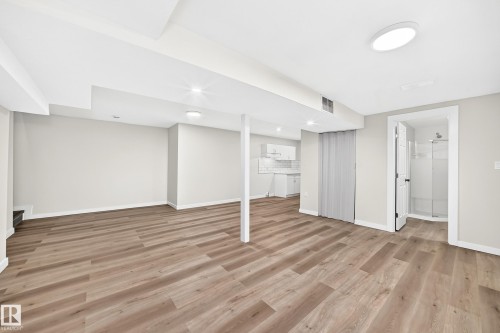 13835 114 Street Nw, Edmonton, AB - Indoor