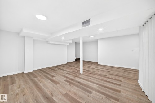 13835 114 Street Nw, Edmonton, AB - Indoor