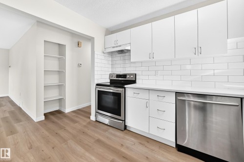 13835 114 Street Nw, Edmonton, AB - Indoor Photo Showing Kitchen