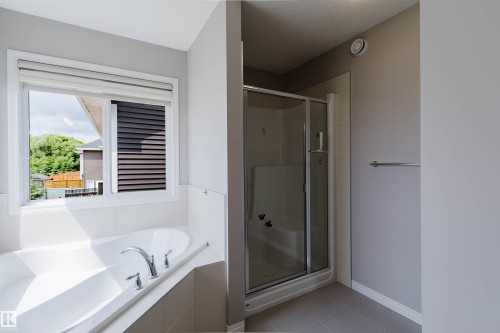 Bathroom - 16627 18 Avenue, Edmonton, AB 