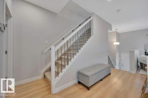 5 1729 Keene Crescent, Edmonton, AB 