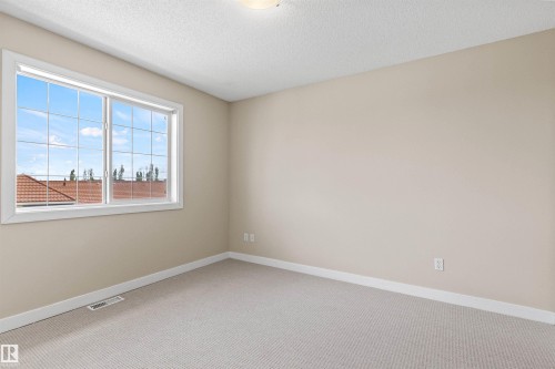 39 13825 155 Avenue, Edmonton, AB 