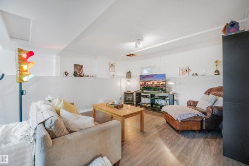 30 Greystone Close, Spruce Grove, AB - Indoor
