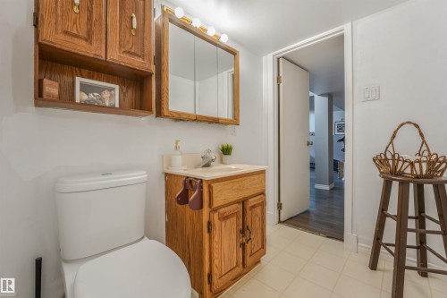 30 Greystone Close, Spruce Grove, AB - Indoor