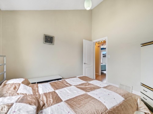 3219 85 Street Nw, Edmonton, AB - Indoor Photo Showing Bedroom