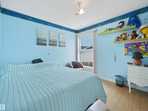 3219 85 Street Nw, Edmonton, AB - Indoor Photo Showing Bedroom
