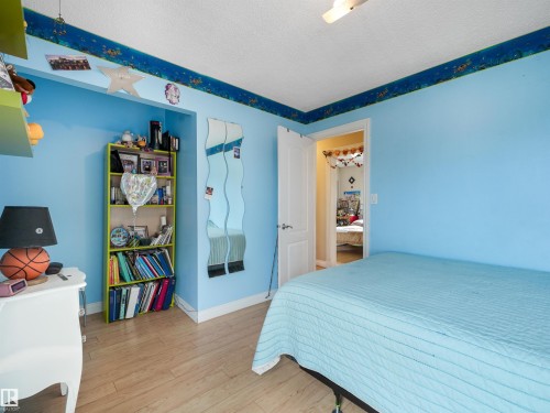 3219 85 Street Nw, Edmonton, AB - Indoor Photo Showing Bedroom