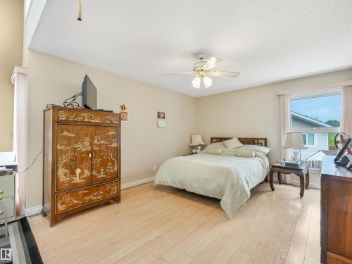 3219 85 Street Nw, Edmonton, AB - Indoor Photo Showing Bedroom