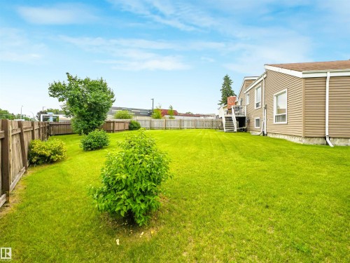 3219 85 Street Nw, Edmonton, AB - Outdoor