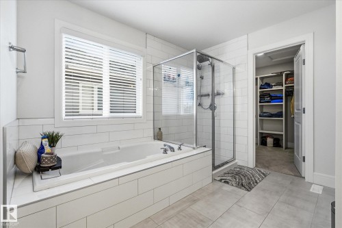 27 Hickory Road, Fort Saskatchewan, AB 