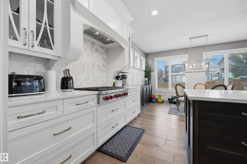 1305 Hainstock Way Southwest, Edmonton, AB - Indoor Photo Showing Kitchen With Upgraded Kitchen