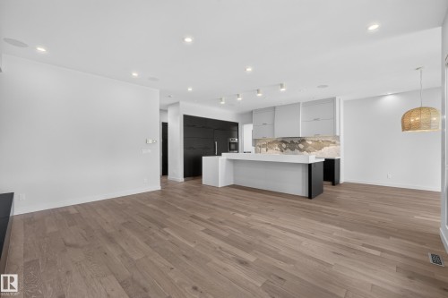 9415 144 Street, Edmonton, AB 