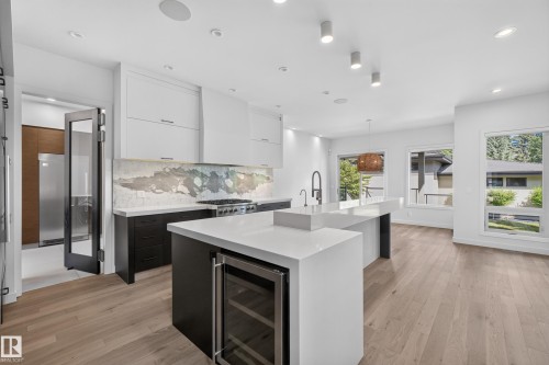 9415 144 Street, Edmonton, AB 