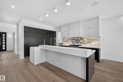 9415 144 Street, Edmonton, AB 