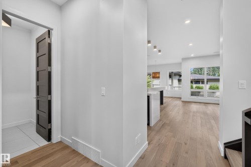9415 144 Street, Edmonton, AB 