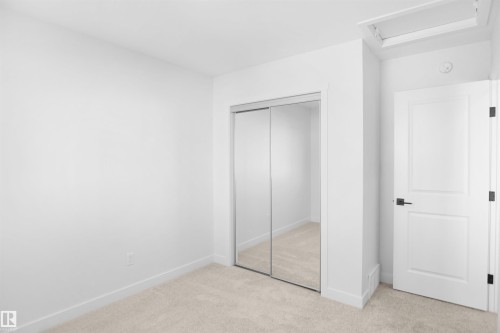 7383 181 Avenue Nw, Edmonton, AB - Indoor Photo Showing Other Room