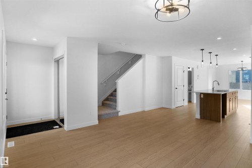 7383 181 Avenue Nw, Edmonton, AB - Indoor