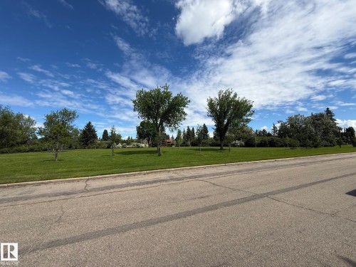 23 A Westbrook Drive, Edmonton, AB 