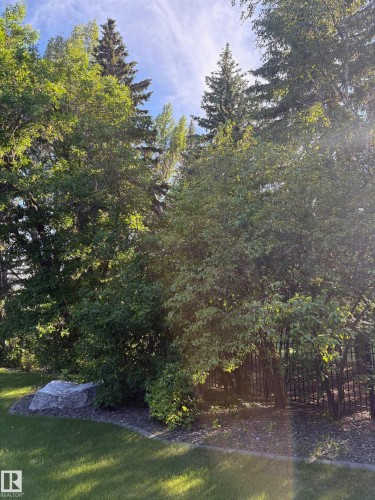 23 B Westbrook Drive Nw, Edmonton, AB 