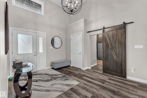 5052 Lakeshore Drive, Sylvan Lake, AB - Indoor Photo Showing Other Room