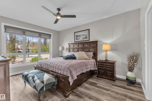 5052 Lakeshore Drive, Sylvan Lake, AB - Indoor Photo Showing Bedroom