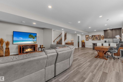 5052 Lakeshore Drive, Sylvan Lake, AB - Indoor