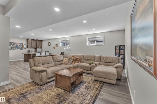 5052 Lakeshore Drive, Sylvan Lake, AB - Indoor Photo Showing Living Room