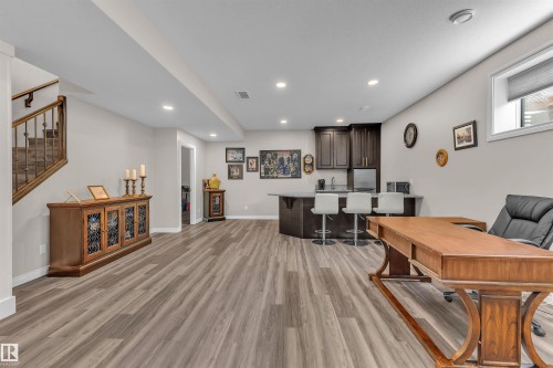 5052 Lakeshore Drive, Sylvan Lake, AB - Indoor