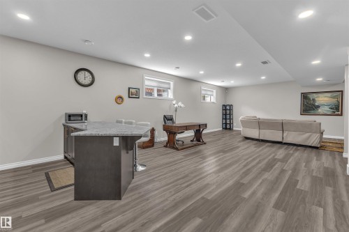 5052 Lakeshore Drive, Sylvan Lake, AB - Indoor