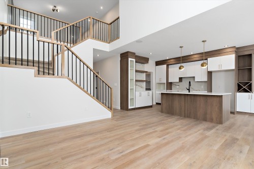 5 Axelwood Crescent, Spruce Grove, AB - Indoor Photo Showing Kitchen
